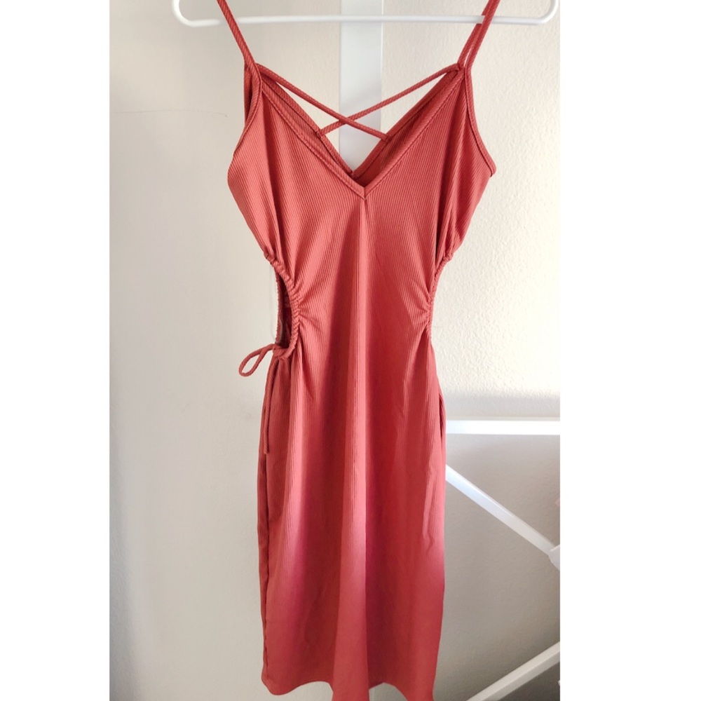 Dress - Picture 2 of 4